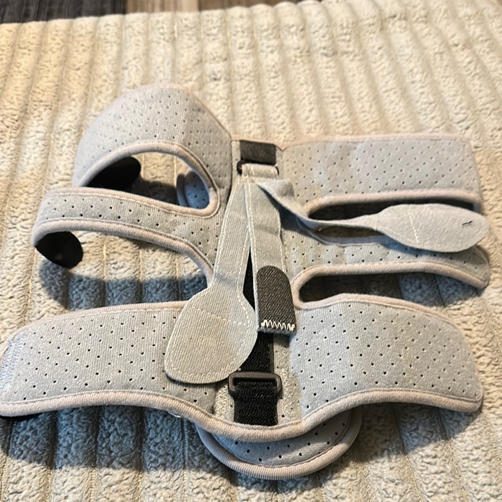 Gray Plantar Fasciitis Night Splint - Picture 4 of 12